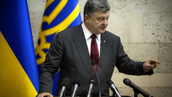П.Порошенко выступил перед офицерами на учебно-методических сборах в военном институте КНУ им. Шевченко - Sputnik Азербайджан