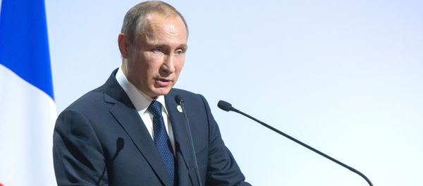 Президент России Владимир Путин выступает на открытии климатической конференции ООН в Париже, Франция - Sputnik Азербайджан