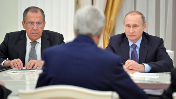 Встреча президента РФ В.Путина с госсекретарем США Д.Керри - Sputnik Азербайджан