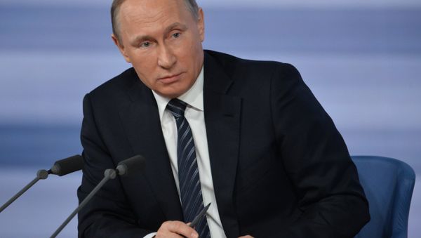 Одиннадцатая ежегодная большая пресс-конференция президента России Владимира Путина - Sputnik Азербайджан