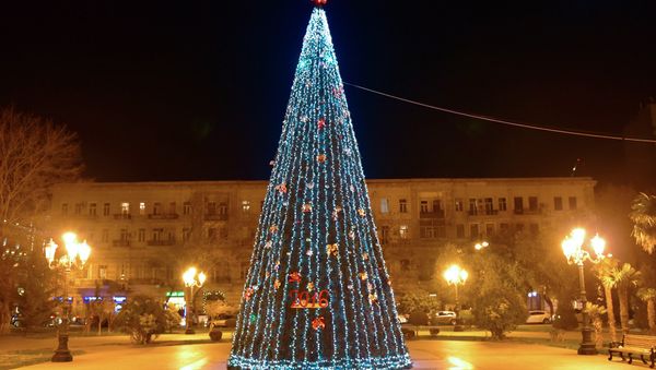 Новогодняя елка в Баку, архивное фото - Sputnik Азербайджан