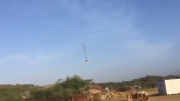 Истребитель F-16 ВВС Бахрейна разбился в Саудовской Аравии. Кадры инцидента - Sputnik Азербайджан