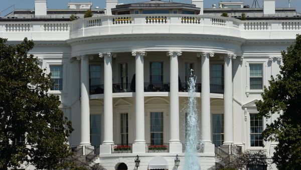 Официальная резиденция президента США - Белый дом в Вашингтоне (округ Колумбия). Архивное фото - Sputnik Азербайджан