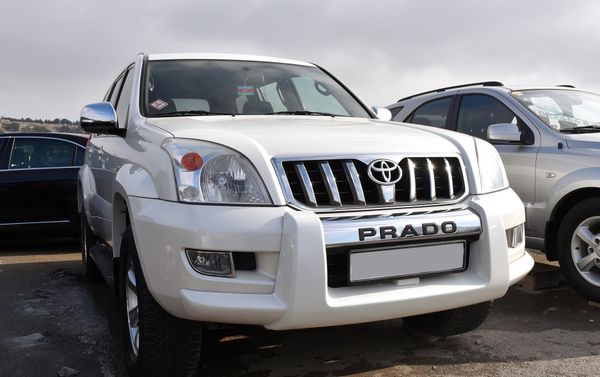 Автомобиль марки Toyota Prado - Sputnik Азербайджан