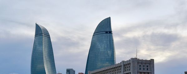 Вид на кабмин и Flame Towers - Sputnik Азербайджан