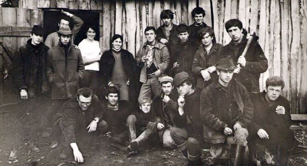 В строительном отряде после поступления на юрфак в 1970 г. - Sputnik Азербайджан
