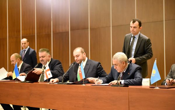 Подписание Протокола по ТРАСЕКА - Sputnik Азербайджан