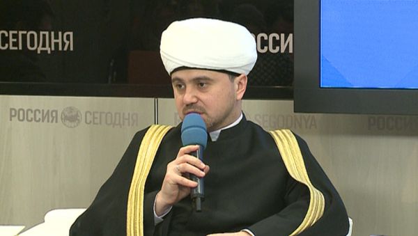Вместе работаем и сотрудничаем – Аббясов об отношениях шиитов и суннитов в РФ - Sputnik Азербайджан