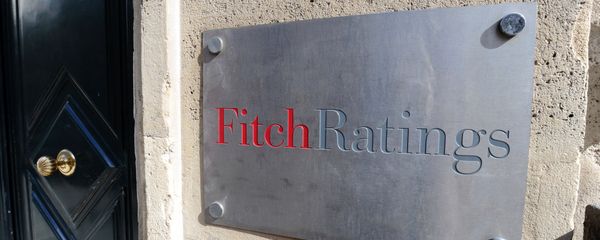 Вход офиса рейтингового агентства Fitch ratings в Париже Вход офиса рейтингового агентства Fitch ratings в Париже - Sputnik Азербайджан