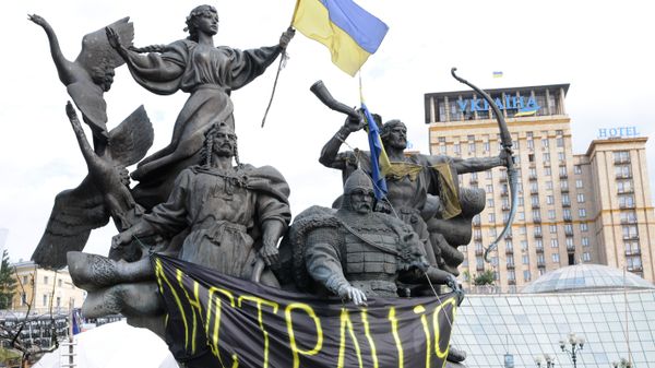 Палаточный лагерь на площади Независимости в Киеве. Архивное фото - Sputnik Азербайджан