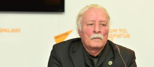 Тельман Зейналов в пресс-центре агентства Sputnik Тельман Зейналов в пресс-центре агентства Sputnik - Sputnik Азербайджан