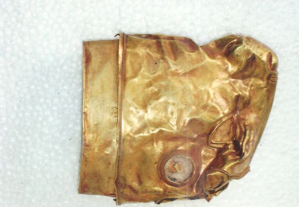 Один из экспонатов клада царского кургана  - Sputnik Азербайджан