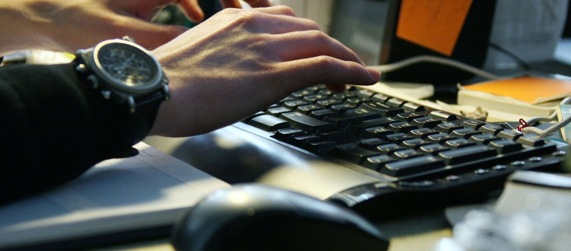 Работа за компьютером - Sputnik Азербайджан, 1920, 26.02.2021