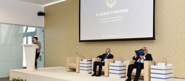 В Баку 10 февраля стартовал пятый Налоговый форум на тему: Налоговая система Азербайджана: реальность и перспективы - Sputnik Азербайджан