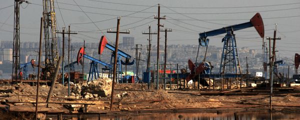 Нефтяные насосы на Баилово, Баку - Sputnik Азербайджан