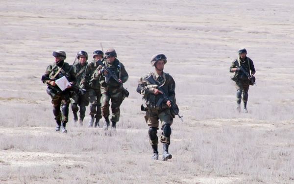 В начавшемся году боевая подготовка ведется более интенсивно и содержательно - Sputnik Азербайджан