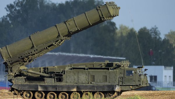 Российская система ПВО С-300ВМ - Sputnik Азербайджан