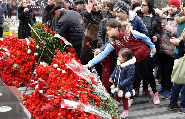 Церемония почтения памяти жертв Ходжалинской трагедии - Sputnik Азербайджан
