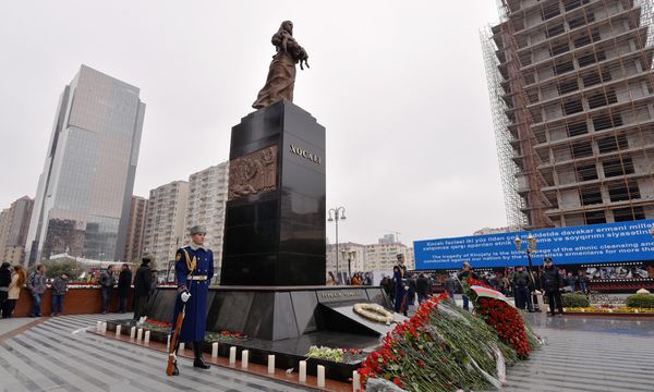 Церемония почтения памяти жертв Ходжалинской трагедии - Sputnik Азербайджан