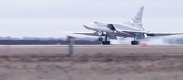 Боевой вылет дальних бомбардировщиков Ту-22М3 по объектам террористов в Сирии. Архивное фото - Sputnik Азербайджан