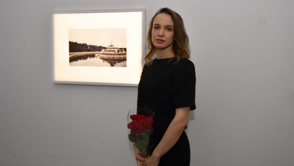 Открытие персональной выставки современной художницы, фотографа Полины Канис - Sputnik Азербайджан