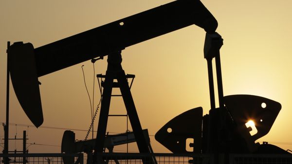Нефтяной насос. Архивное фото - Sputnik Азербайджан
