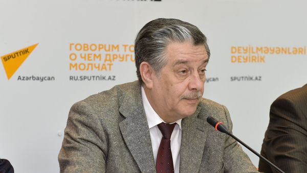 Михаил Забелин, председатель Русской общины Азербайджана, депутат Милли меджлиса (парламента) Азербайджана - Sputnik Азербайджан