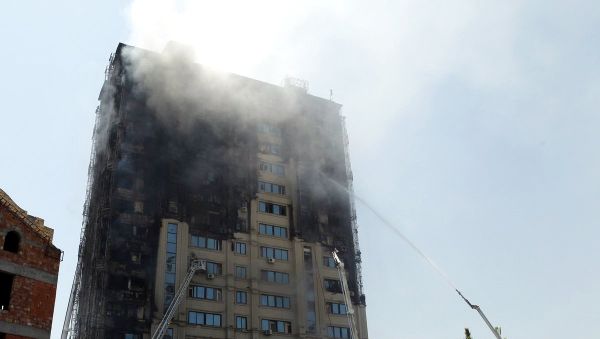 Пожар в жилом здании в Бинагадинском районе Баку - Sputnik Азербайджан