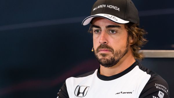 Фернандо Алонсо, испанский автогонщик McLaren Honda - Sputnik Азербайджан