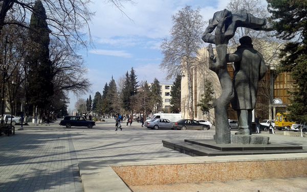 Старшее поколение считает, что этот парк не доставляет им прежнего удовольствия - Sputnik Азербайджан