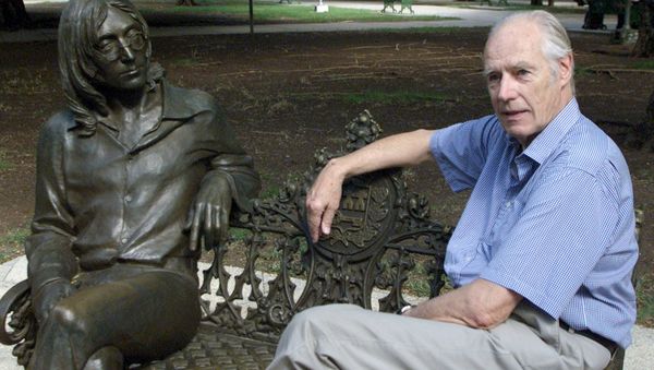 Сэр Джордж Мартин, британский музыкальный продюсер - Sputnik Азербайджан