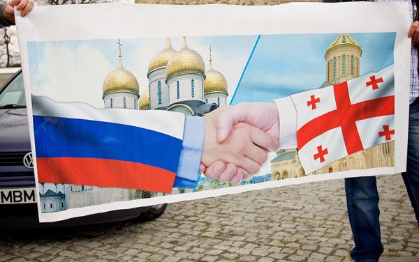 Грузия разорвала дипотношения с РФ в ответ на признание Москвой независимости Абхазии и Южной Осетии в августе 2008 года - Sputnik Азербайджан