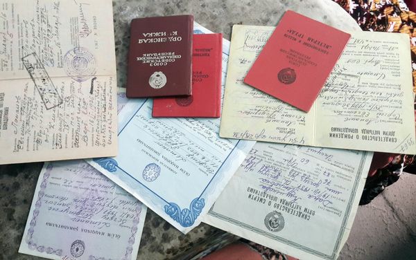 В личном архиве Зинаиды Лимановой можно найти самые разнообразные документы времен СССР - Sputnik Азербайджан
