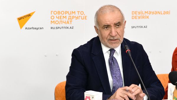 Председатель Союза свободных потребителей Азербайджана Эйюб Гусейнов - Sputnik Азербайджан
