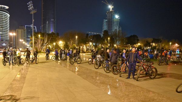 Движение велосипедистов Critical mass в Баку - Sputnik Азербайджан