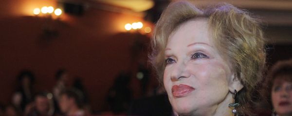Людмила Гурченко на церемонии, посвященной 100-летию кинотеатра Художественный - Sputnik Азербайджан
