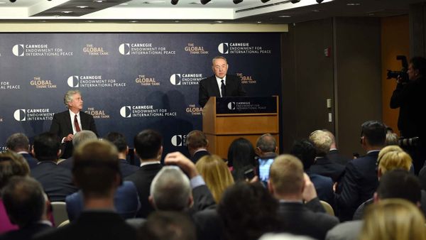 Президент Казахстана Нурсултан Назарбаев выступает перед участниками Саммита по ядерной безопасности в Вашингтоне Президент Казахстана Нурсултан Назарбаев выступает перед участниками Саммита по ядерной безопасности в Вашингтоне - Sputnik Азербайджан