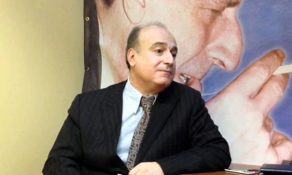 Актер Араик Бабаджанян Актер Араик Бабаджанян - Sputnik Азербайджан