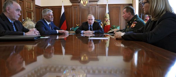 Президент РФ В. Путин провел совещание в Кремле - Sputnik Азербайджан