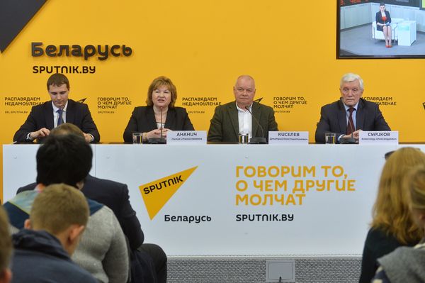 Международное информационное агентство и радио Sputnik открыло мультимедийный пресс-центр в Минске   - Sputnik Азербайджан
