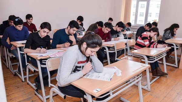 Участники предметной олимпиады, проводимой Министерством образования АР. Архивное фото - Sputnik Азербайджан