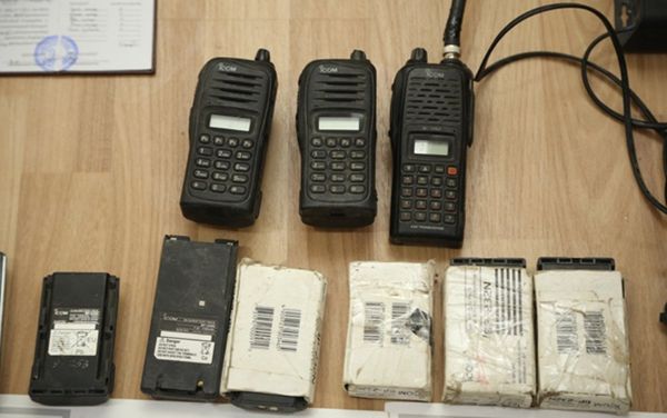 Захваченные документы и средства связи ВС Армении - Sputnik Азербайджан
