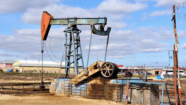 Нефтяной насос. Архивное фото - Sputnik Азербайджан