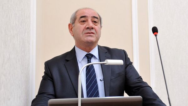 Глава Республиканского сейсмологического центра Национальной академии наук Азербайджана Гурбан Етирмишли - Sputnik Азербайджан