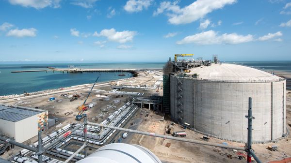 Терминал сжиженного природного газа. Архивное фото  - Sputnik Азербайджан