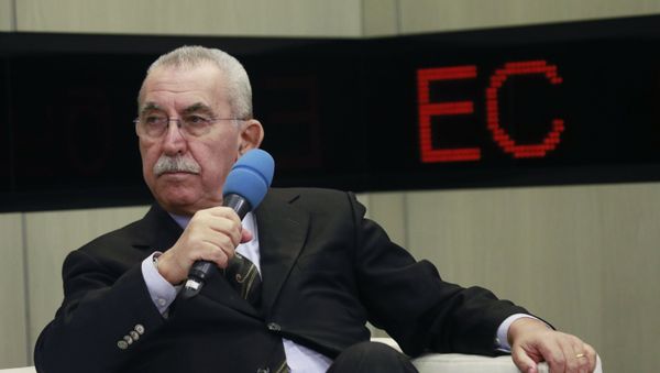 Итальянский журналист и общественный деятель, бывший депутат Европарламента Джульетто Кьеза - Sputnik Азербайджан