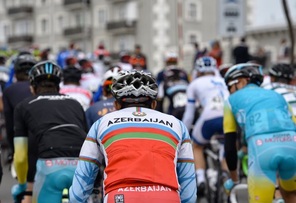 В Баку стартовал велотур Tour d’ Azerbaijan-2016 - Sputnik Азербайджан