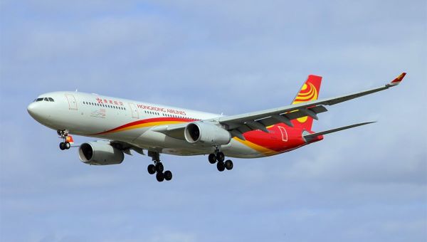 Лайнер Airbus A330-200 авиакомпании Hong Kong Airlines. Архивное фото - Sputnik Азербайджан