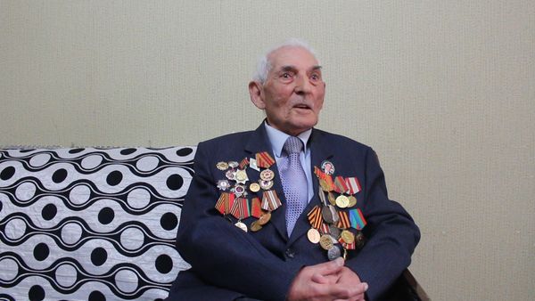 Ветеран ВОВ вспоминает, как фашисты бомбардировали Львов и Брест - Sputnik Азербайджан