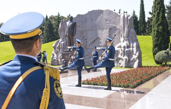 93-я годовщина со дня рождения общенационального лидера Азербайджана Гейдара Алиева - Sputnik Азербайджан